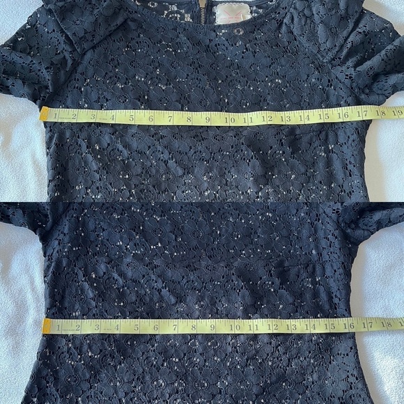 Pins & Needles Anthropologie Allover Lace Semi-sheer Puff Shoulder Top S Black - Picture 14 of 16